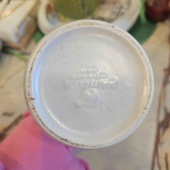 Pfaltzgraff Yorktowne Chicken Stoneware Milk Jug - Picture 5 of 8